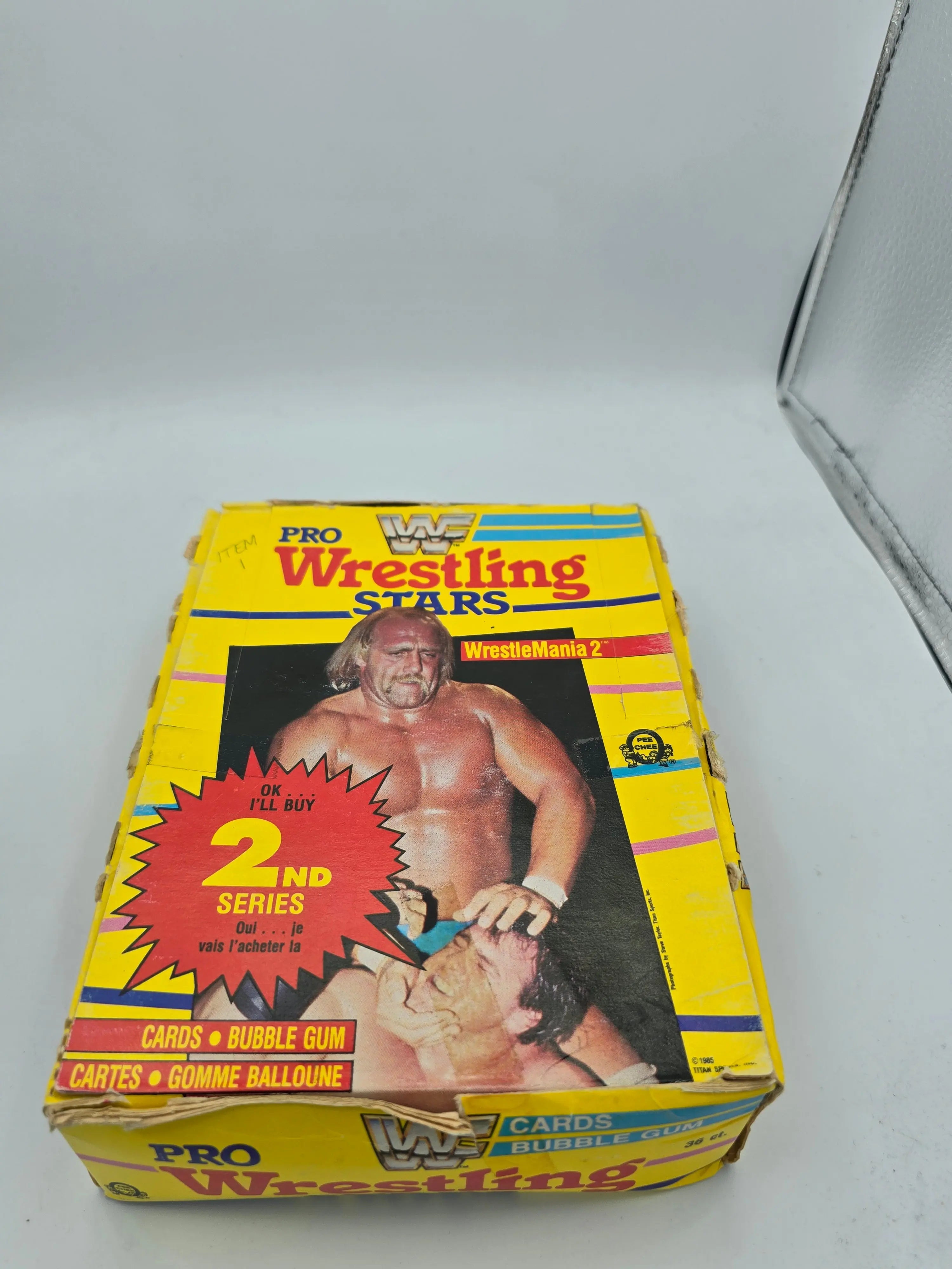 1985 O-Pee-Chee Series 2 WWF 36 SEALED PACKS Complete Full Box Damaged Cover 