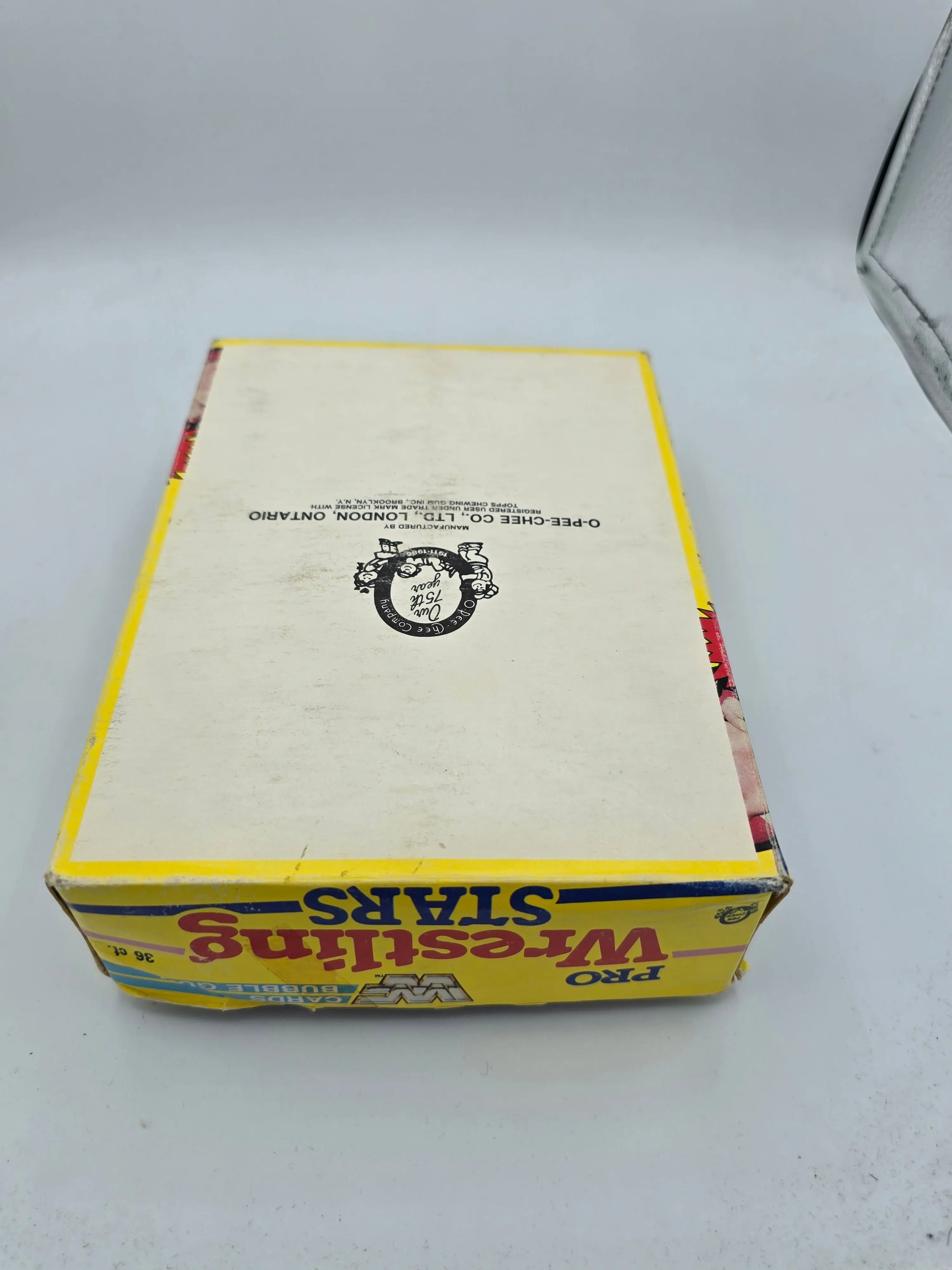 1985 O-Pee-Chee Series 2 WWF 36 SEALED PACKS Complete Full Box Damaged Cover 