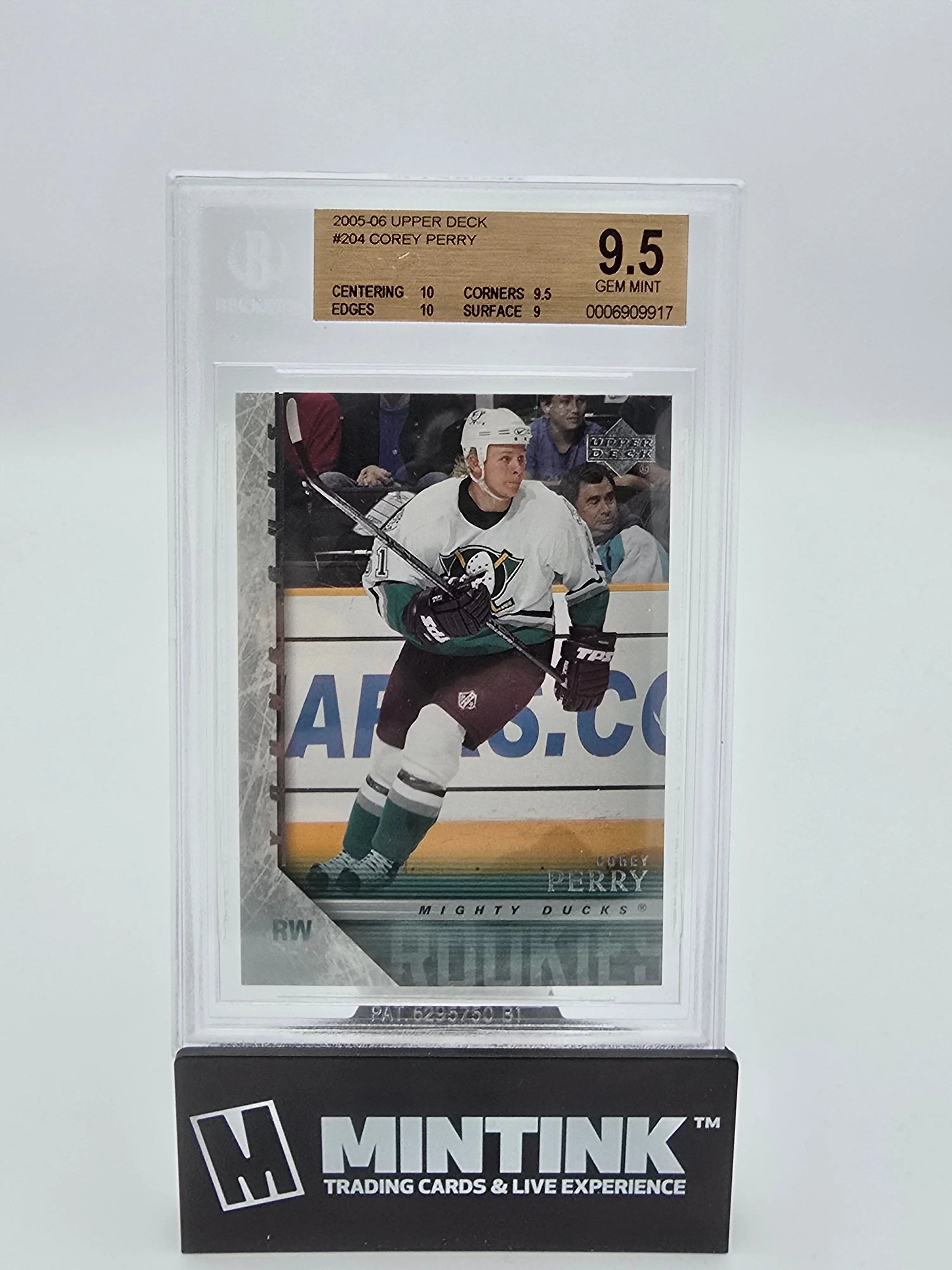 2005-06 Upper Deck Hockey Corey Perry Young Guns BGS 9.5 