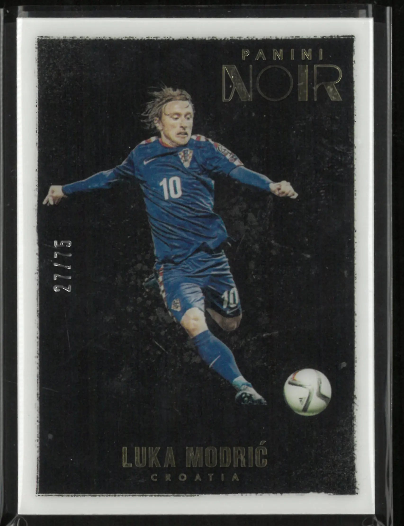 2016-17 Panini Noir Soccer Luka Modirc /75 