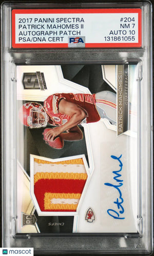 2017 Spectra Football Patrick Mahomes II RC Rookie Auto Patch PSA 7 /99 