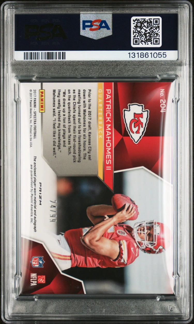 2017 Spectra Football Patrick Mahomes II RC Rookie Auto Patch PSA 7 /99 