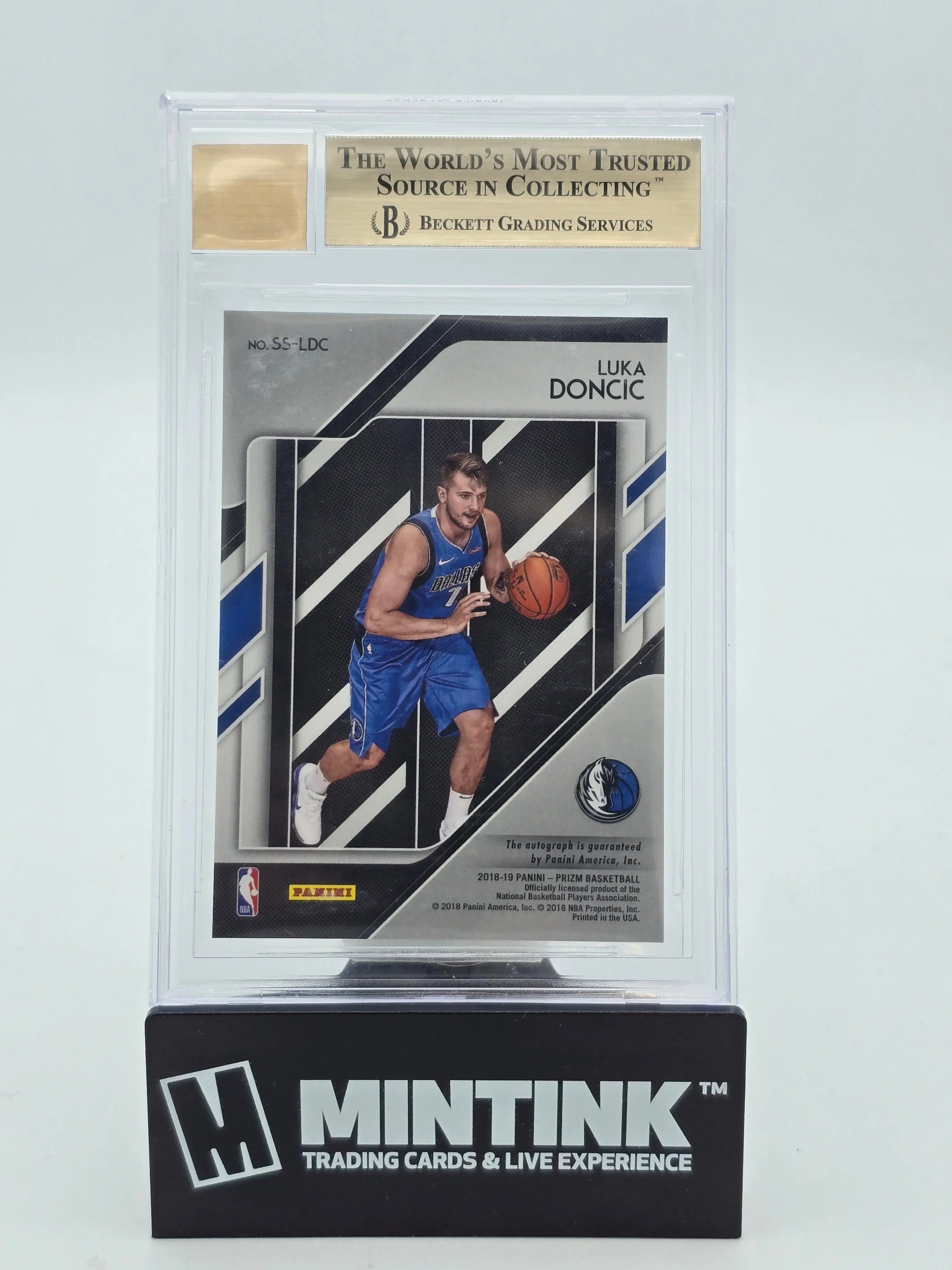 2018-19 Panini Prizm Basketball Luka Doncic Sensational Signatures Auto BGS 10 