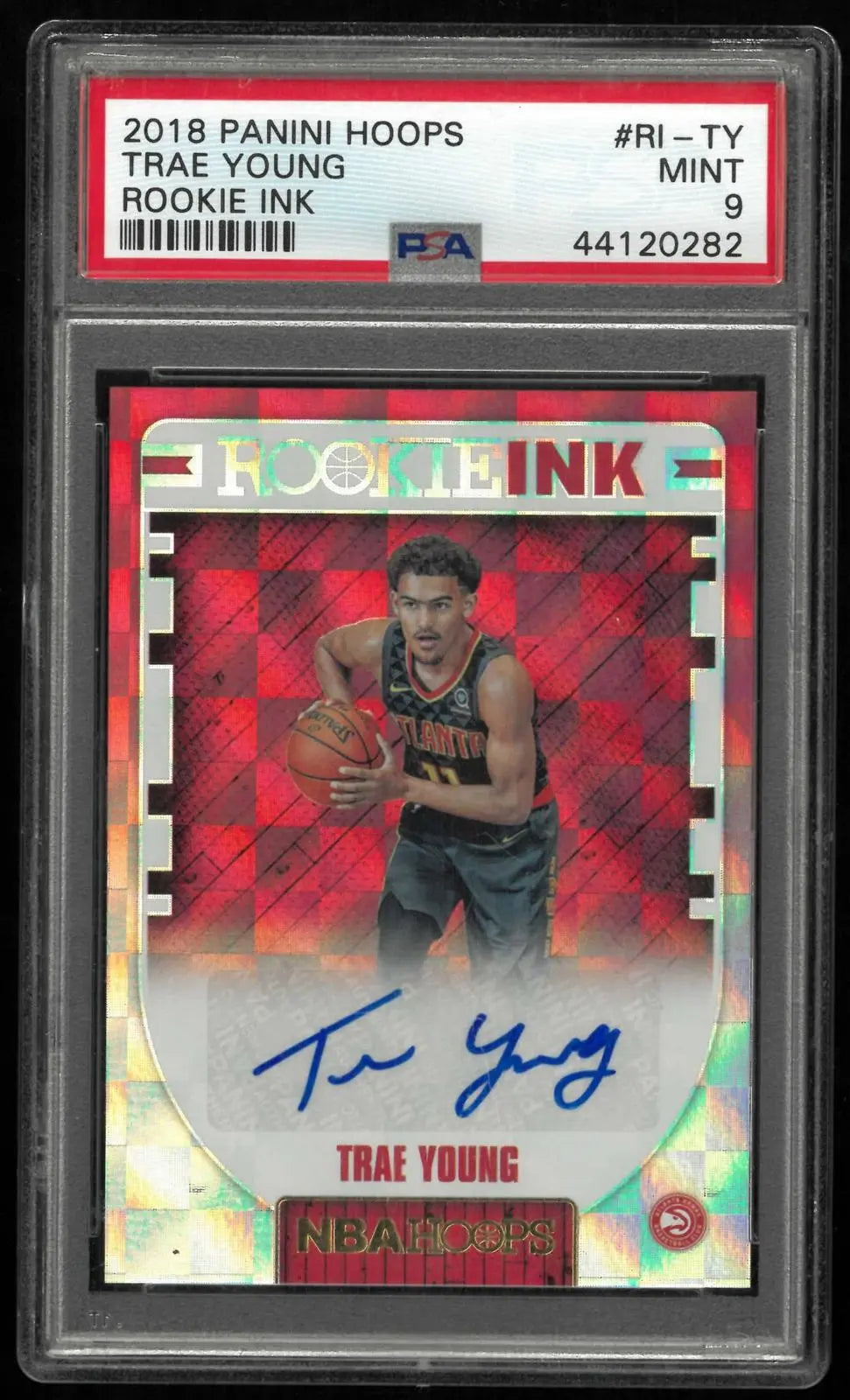 2018 Panini Hoops Rookie Ink Autograph Trae Young Auto RC PSA 9 
