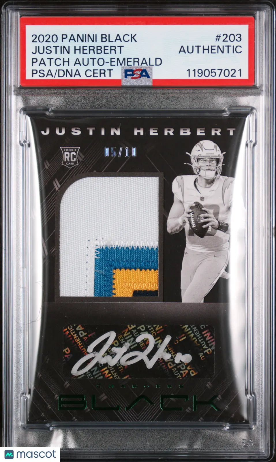 2020 Panini Black Justin Herbert RC Rookie Patch Auto Emerald /10 PSA Authentic 