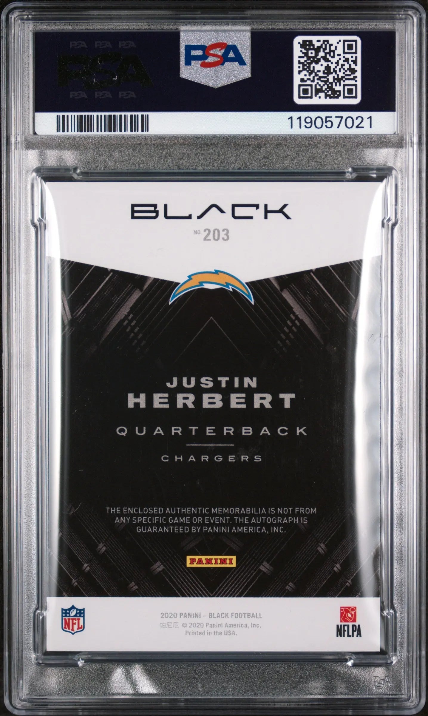 2020 Panini Black Justin Herbert RC Rookie Patch Auto Emerald /10 PSA Authentic 
