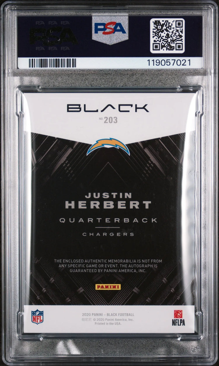 2020 Panini Black Justin Herbert RC Rookie Patch Auto Emerald /10 PSA Authentic 