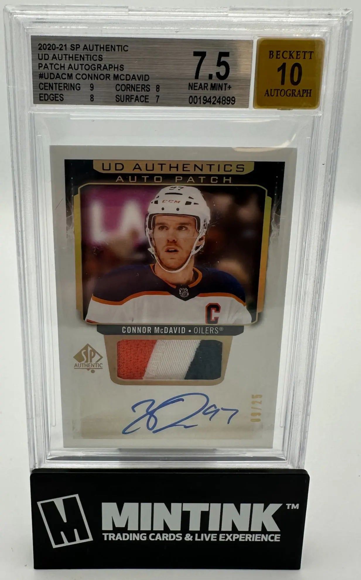 2020 SP Authentic UD Patch Autographs Connor McDavid /25 BGS 7.5 Auto 10 