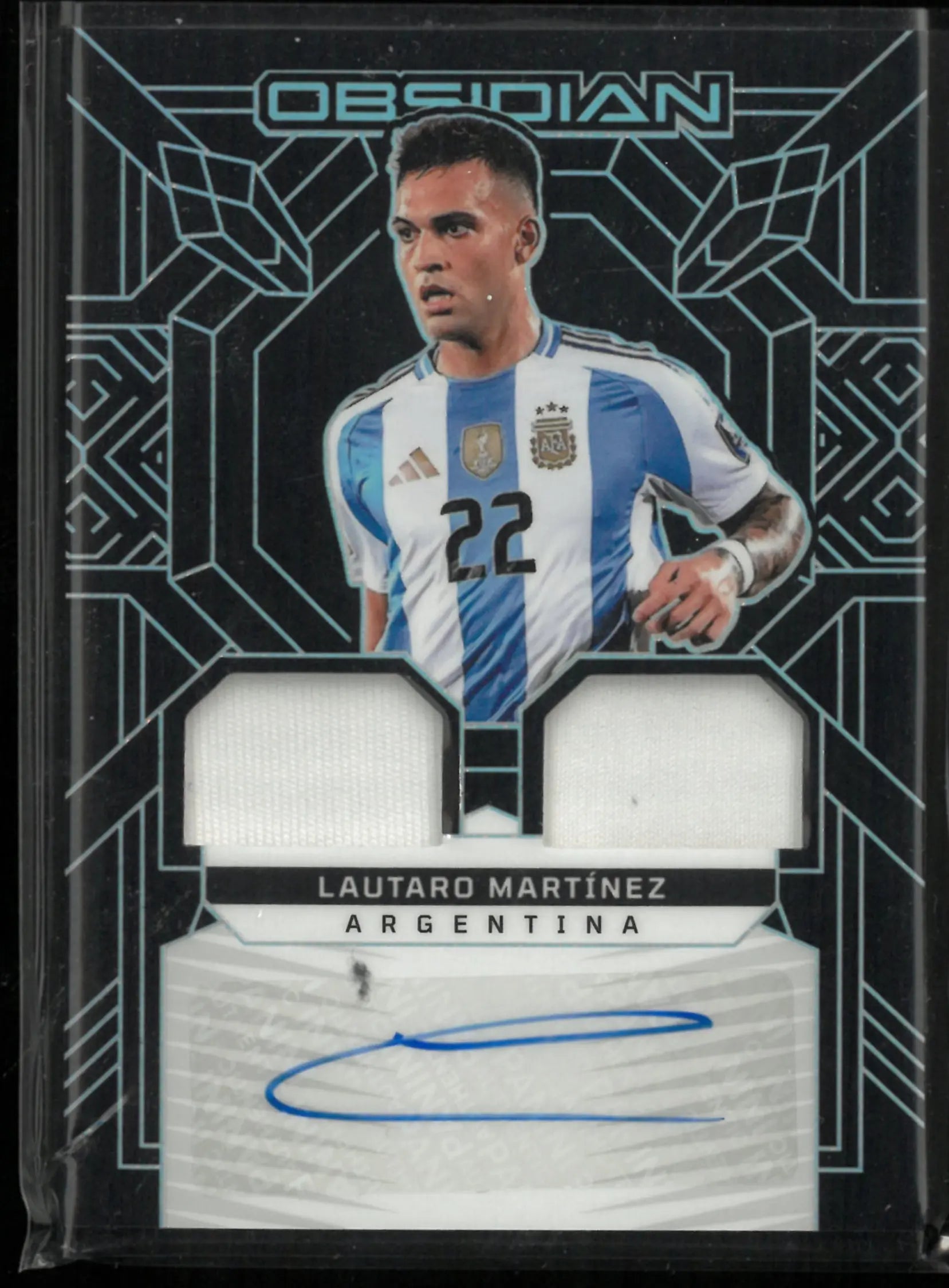 2024-25 Panini Obsidian Patch Autograph Lautaro Martinez /99 Auto 