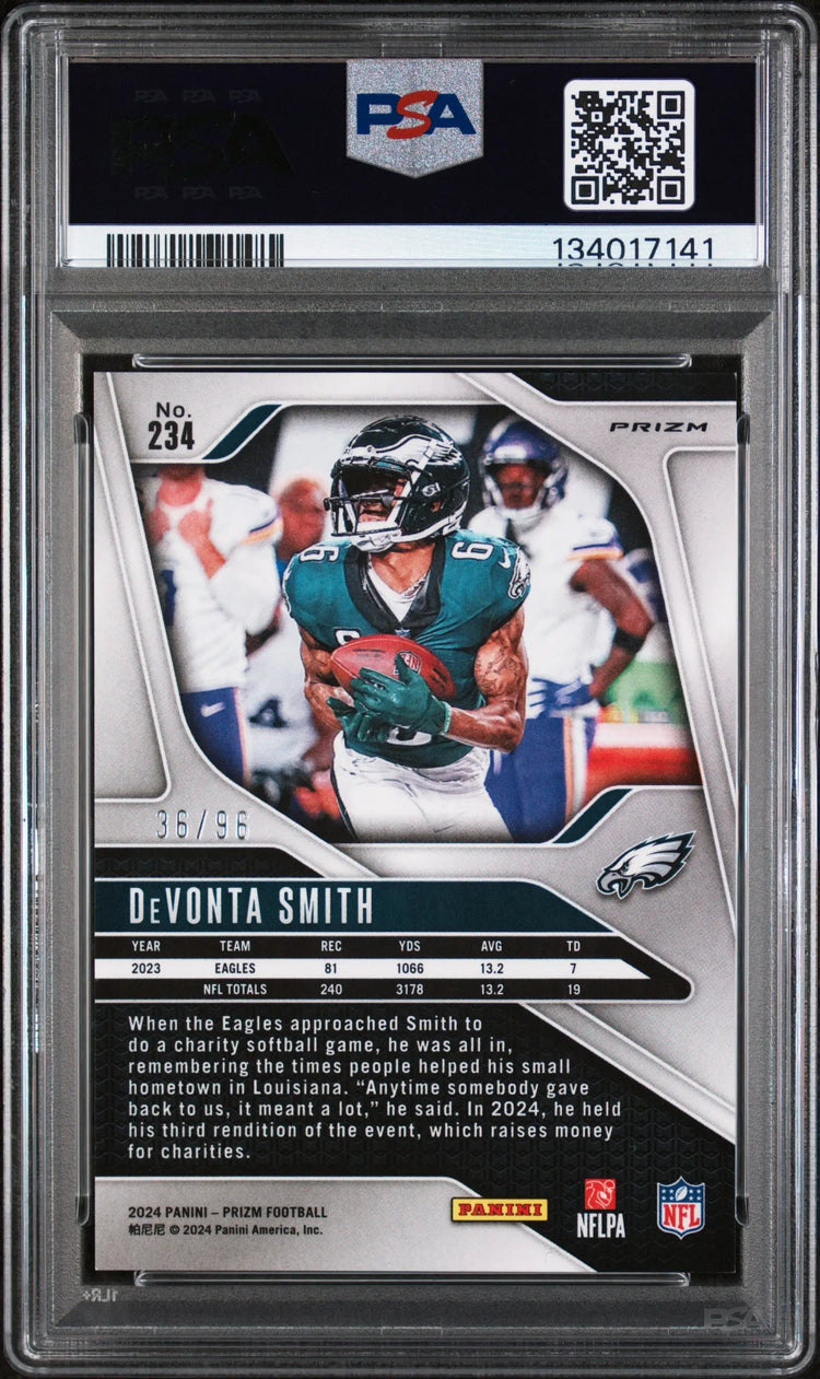 2024 Panini Prizm Devonta Smith Blue Sparkle /96 PSA 9 