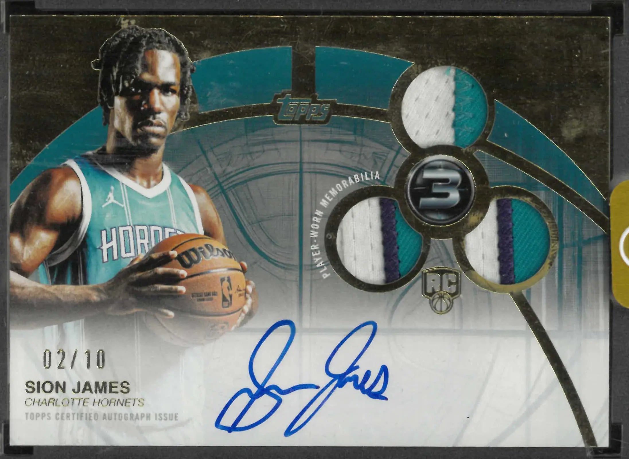 2025-26 Topps 3 Rookie 3 Patch Autograph Sion James Auto Gold /10 RC 
