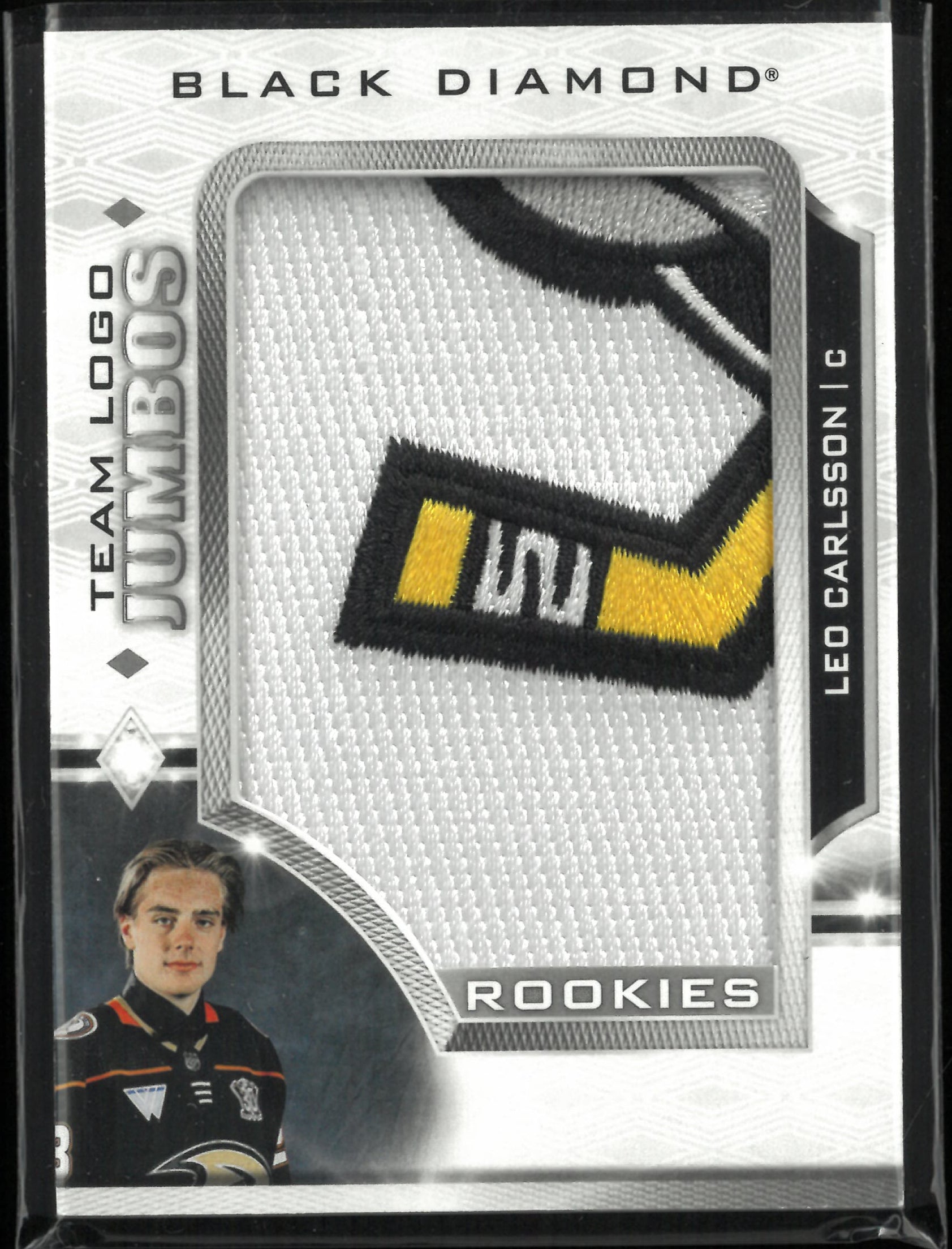 2023-24 Upper Deck Black Diamond Rookie Team Logo Jumbos Leo Carlsson RC